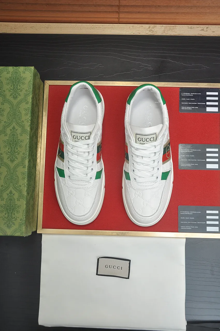 Men's shoes 💰480💶【GUCCI】1:1 men's sports shoes from the official website are now on the market. They are made of original silk cowhide + first-layer sheepskin lining, plus the original 1:1 comfortable outsole from the official website. Fashionable and versatile, super comfortable and breathable! Available in 2 colors: black, standard shoe size 38/45 (custom-made size 45 is non-refundable)